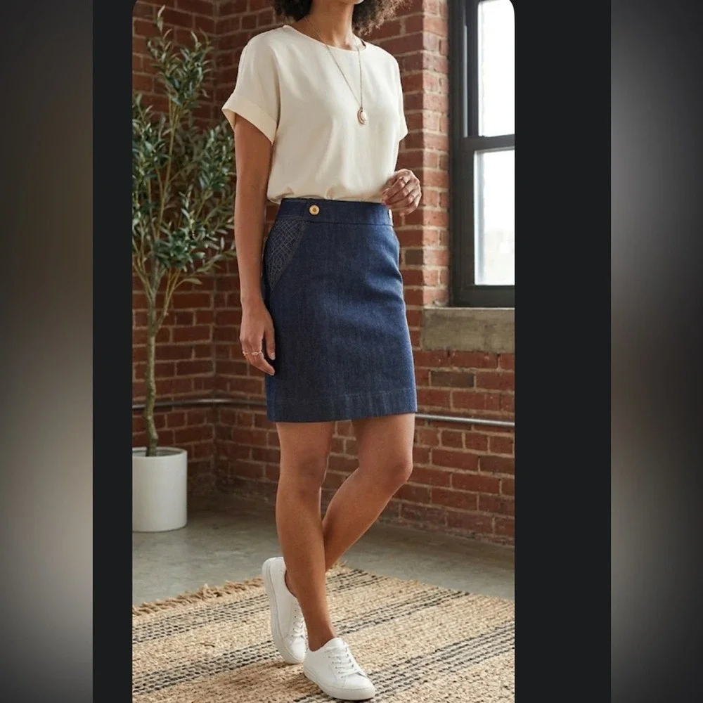 Bebe Moto-Style Denim Pencil Skirt | Italian Fabric | Size 2 unique back